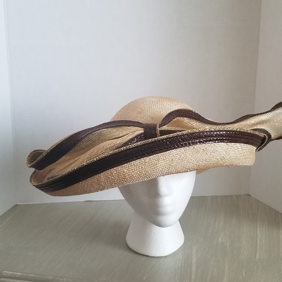 Vintage Brown Straw Hat - Picture 2 of 5